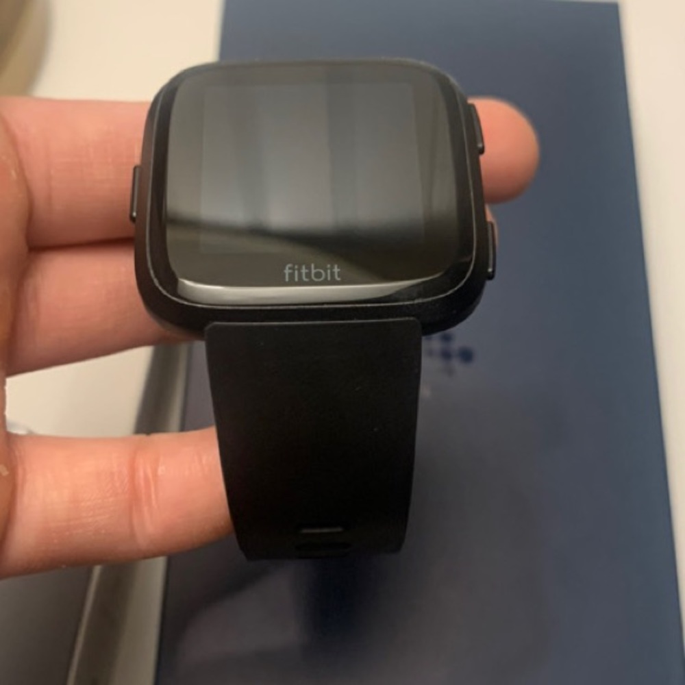 Fitbit Versa - Picture 7 of 9
